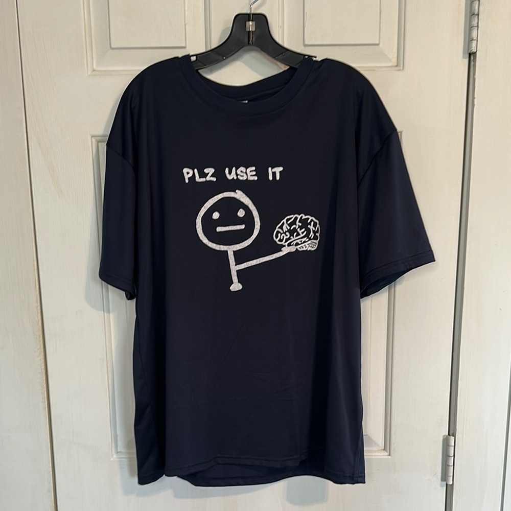 Please use it navy XL men’s tshirt